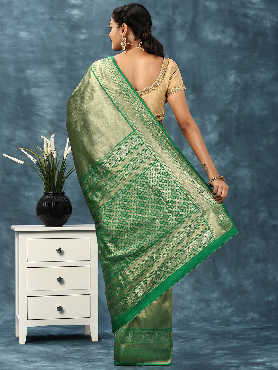 Womens Semi Silk Saree Green SS189