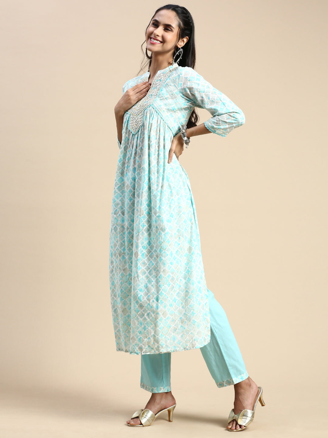 Women Floral Printed Long Kurti With Cotton Leggings Set - Blue