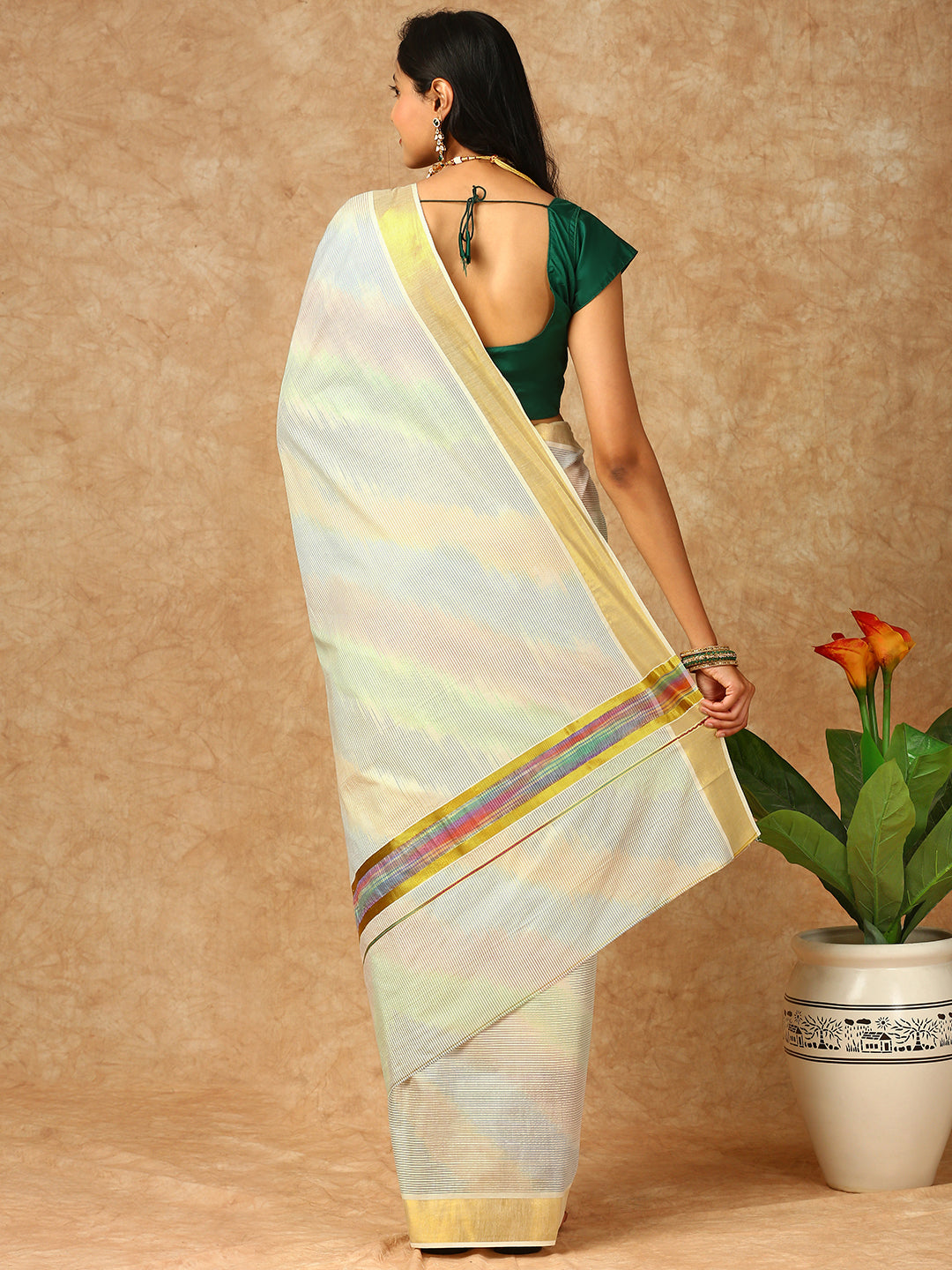 Women Kerala Cream Striped Saree KS143