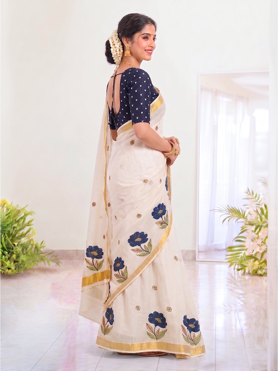 Women Kerala Embroidered Cream Saree KLS04