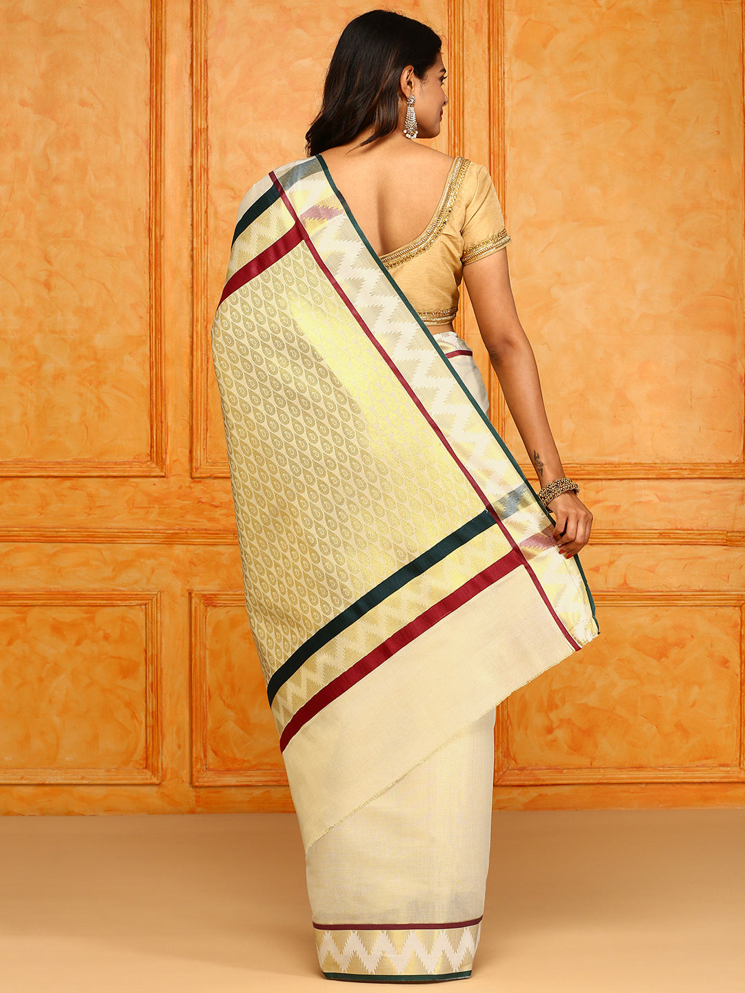 Kerala Cream Gold Jari Weaving Saree KS127