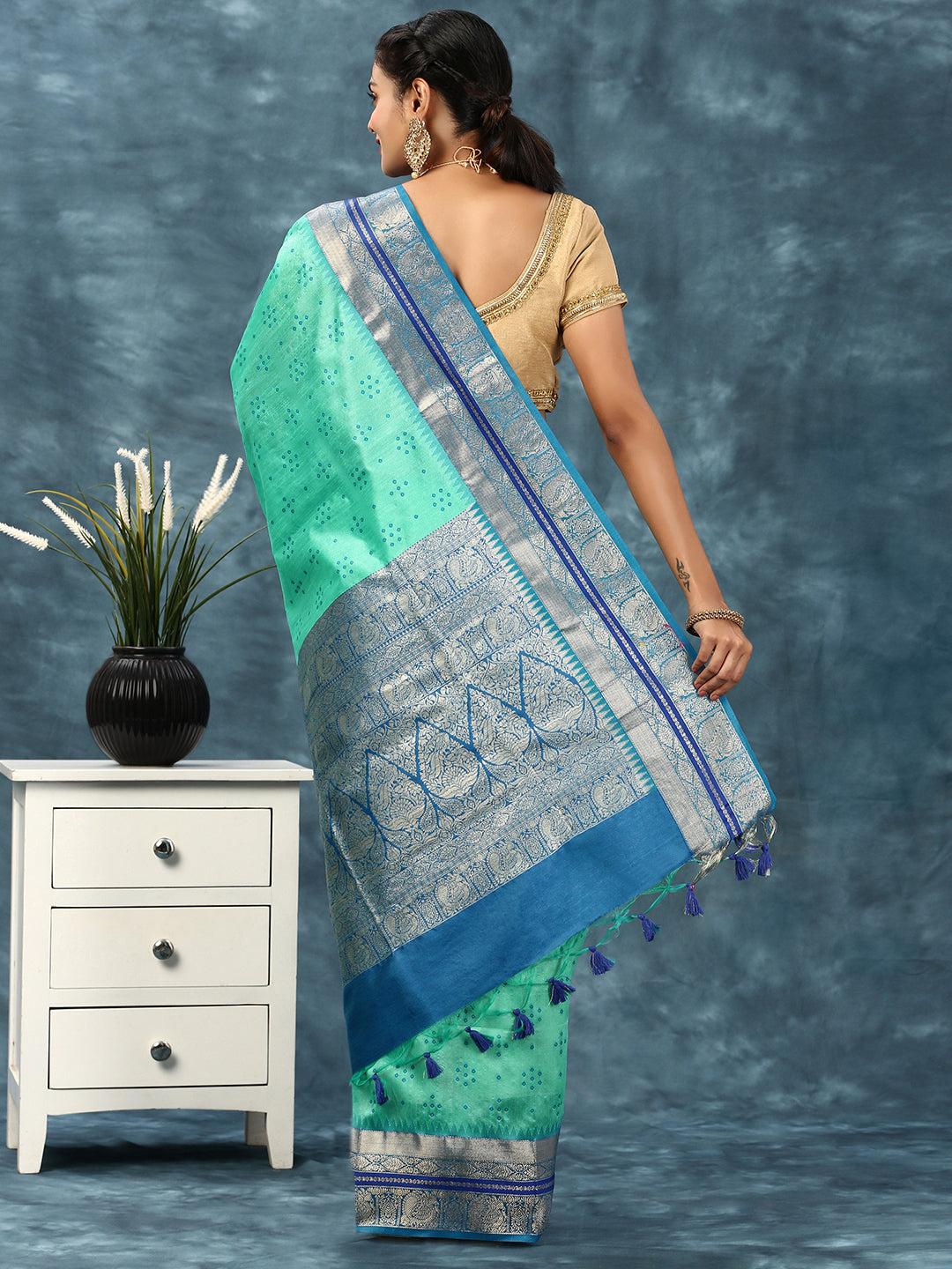 Womens Semi Cotton Weaving Saree SCS93