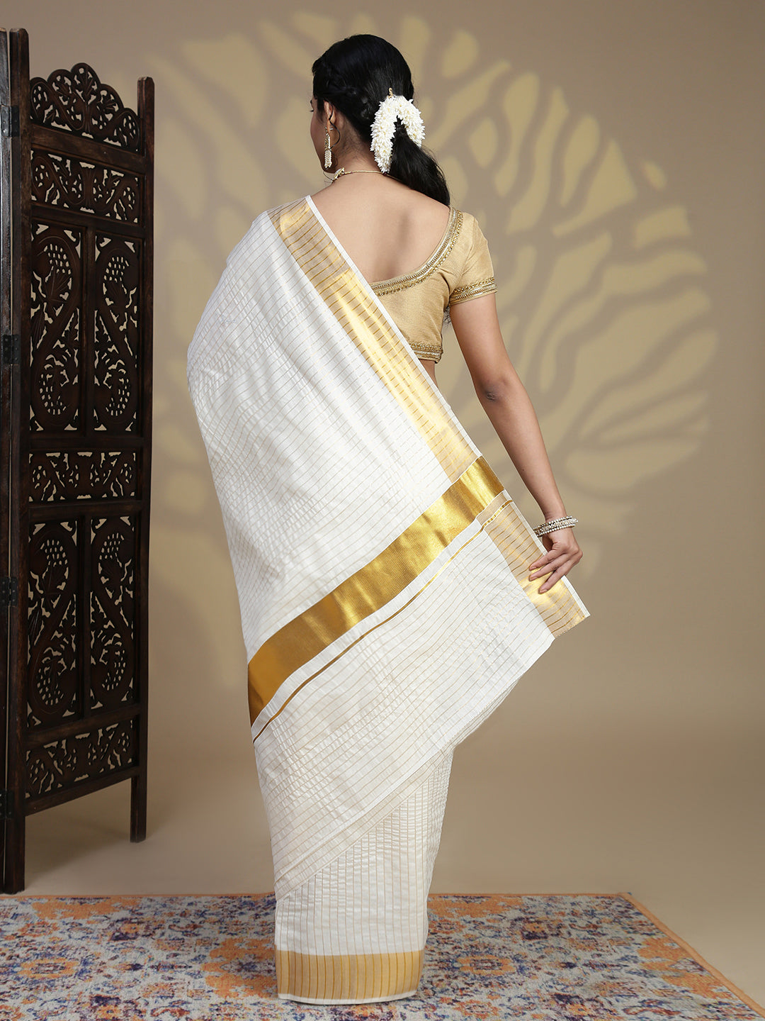 Women Traditional Kerala Cream Stripes Saree KS228