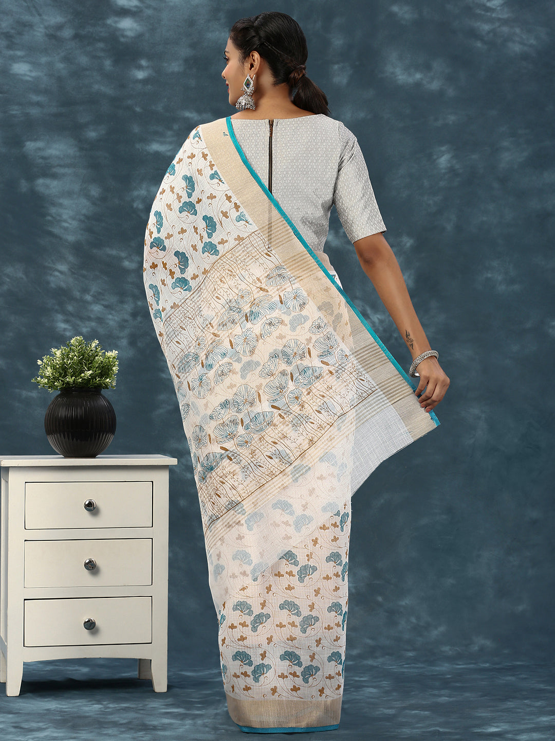 Womens Pure Cotton Saree White PCS98