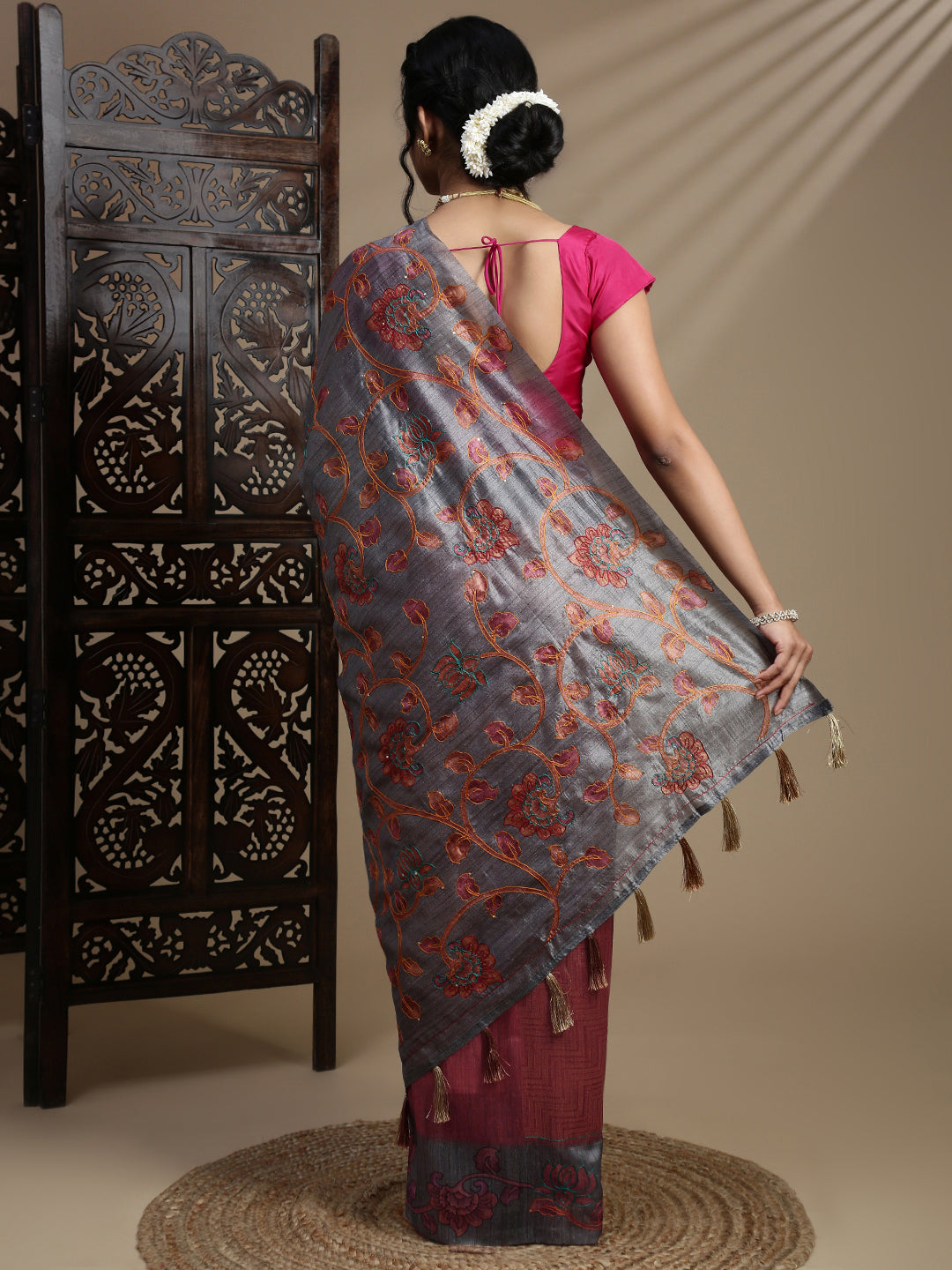 Women Grey Semi Raw Silk Embroidered Saree SRS111