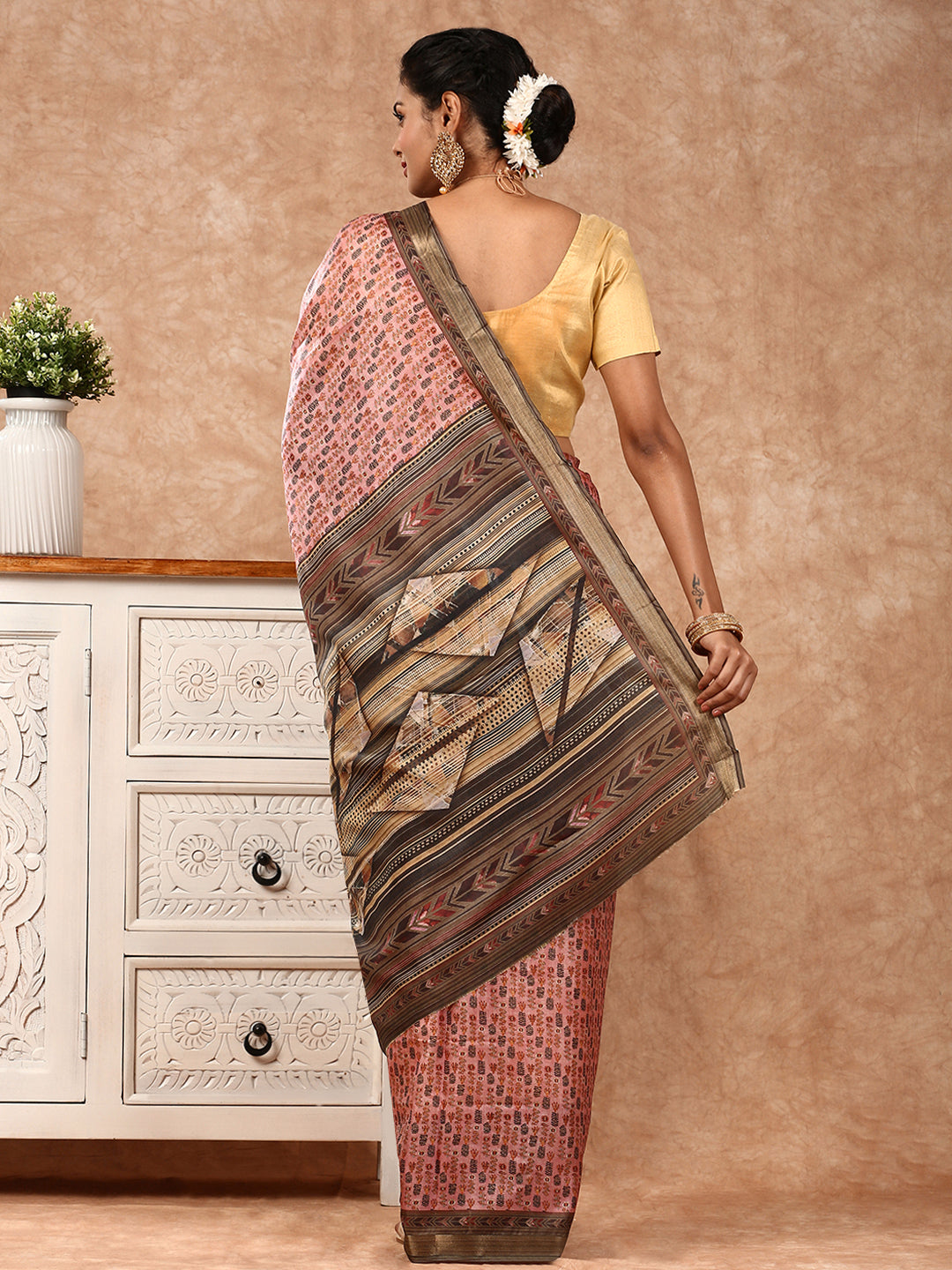 Women Semi Silk Print Saree Pink SS184