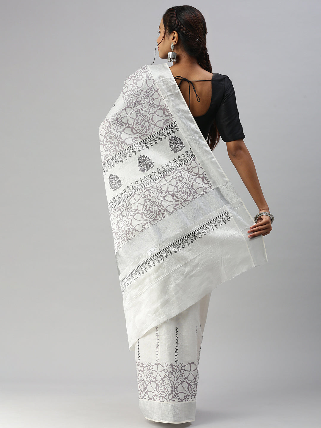 Buy Kerala Silver Saree with Kalamakari Blouse