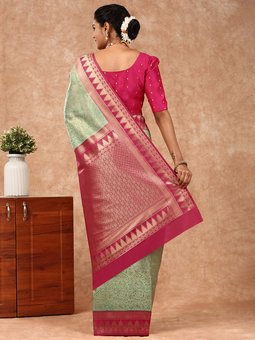 Women Semi Silk Saree Green SS208