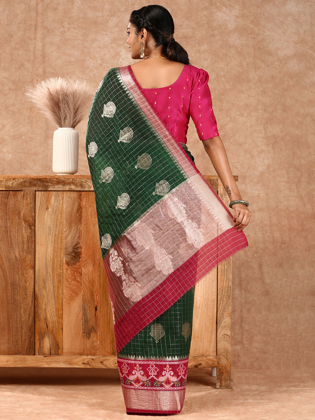 Women Semi Raw Silk Weaving Saree Green SRS78