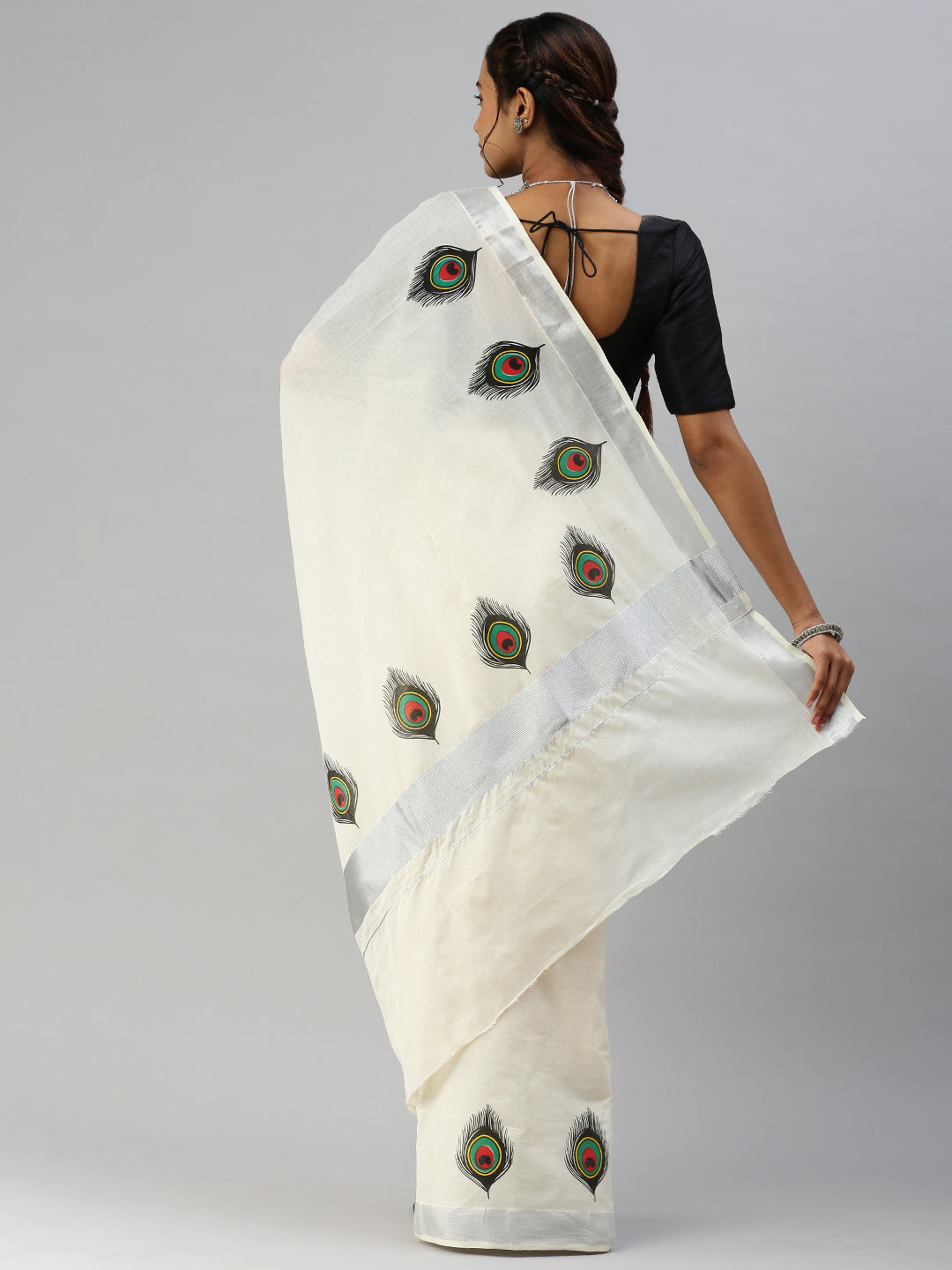 Womens Off White Kerala Peacock Feather Design Printed Silver Jari Saree OKS03-Back view