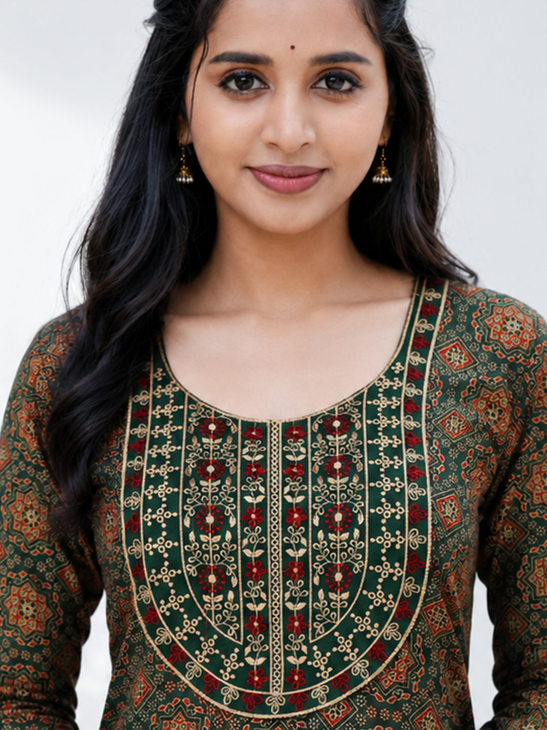 Women Embroidered Bottle Green Kurti Set EKS135