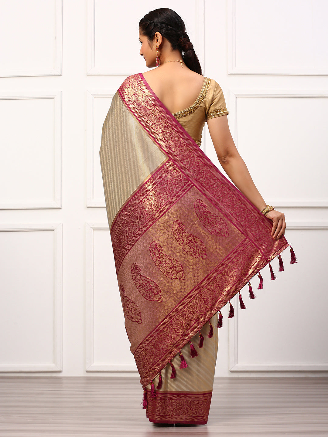 Womens Semi Silk Saree Silver SS230