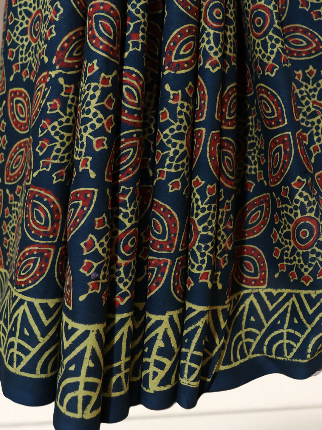 Women Dark Green Soft Cotton Printed Saree SCS169