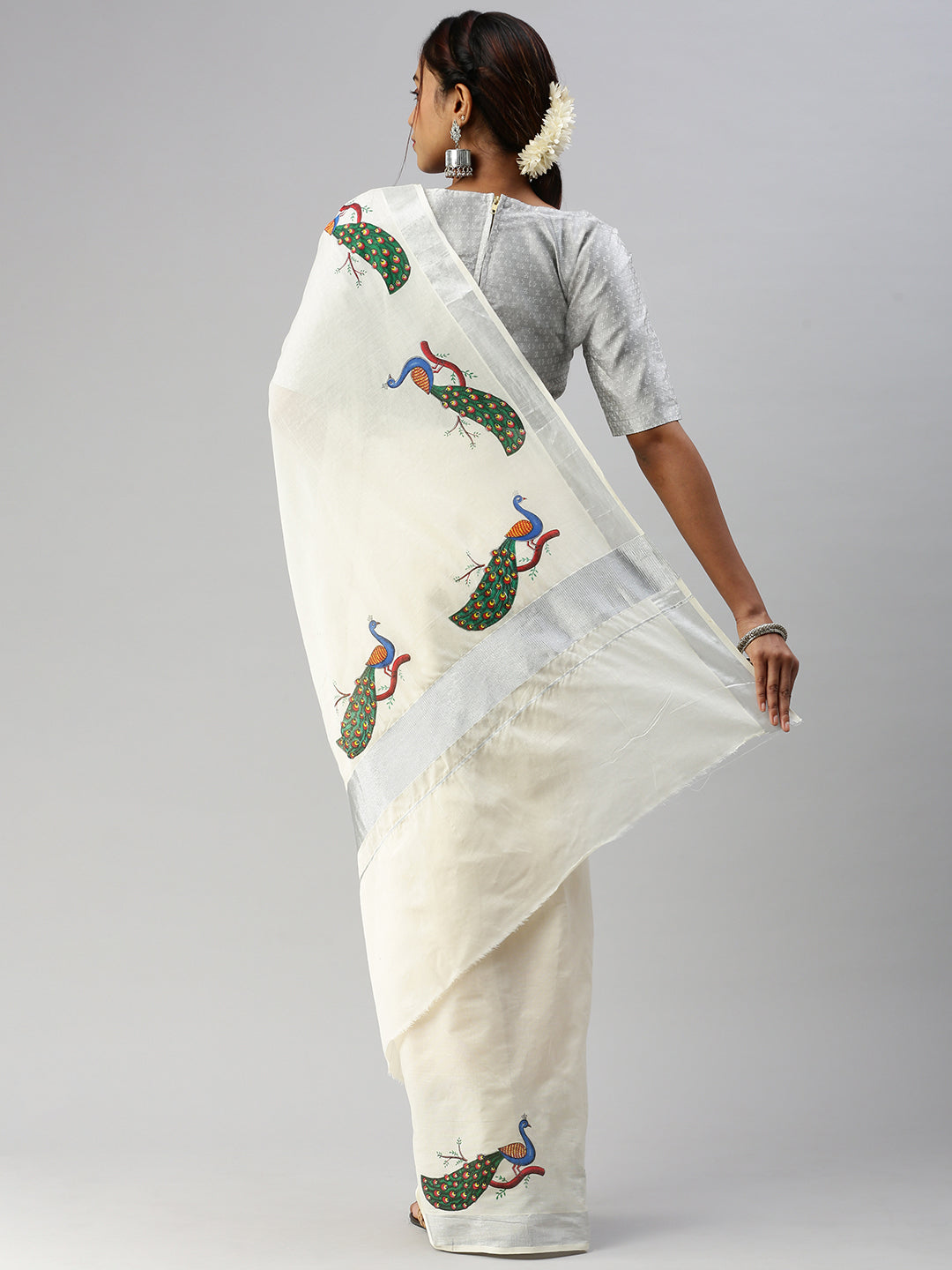 White Saree - Buy Designer Sarees Online at Clothsvilla