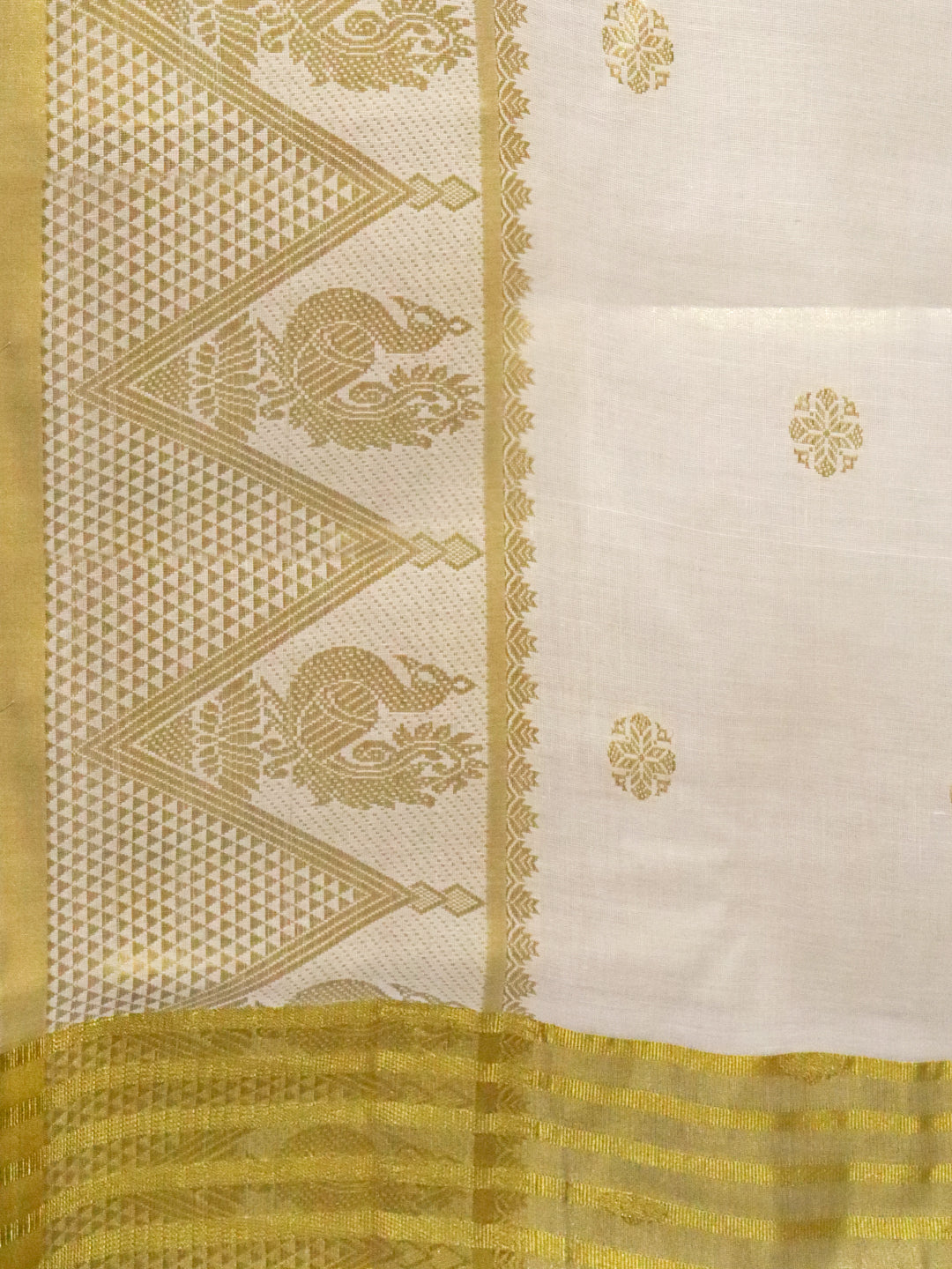 Women Kerala Tissue Gold Saree KLS06