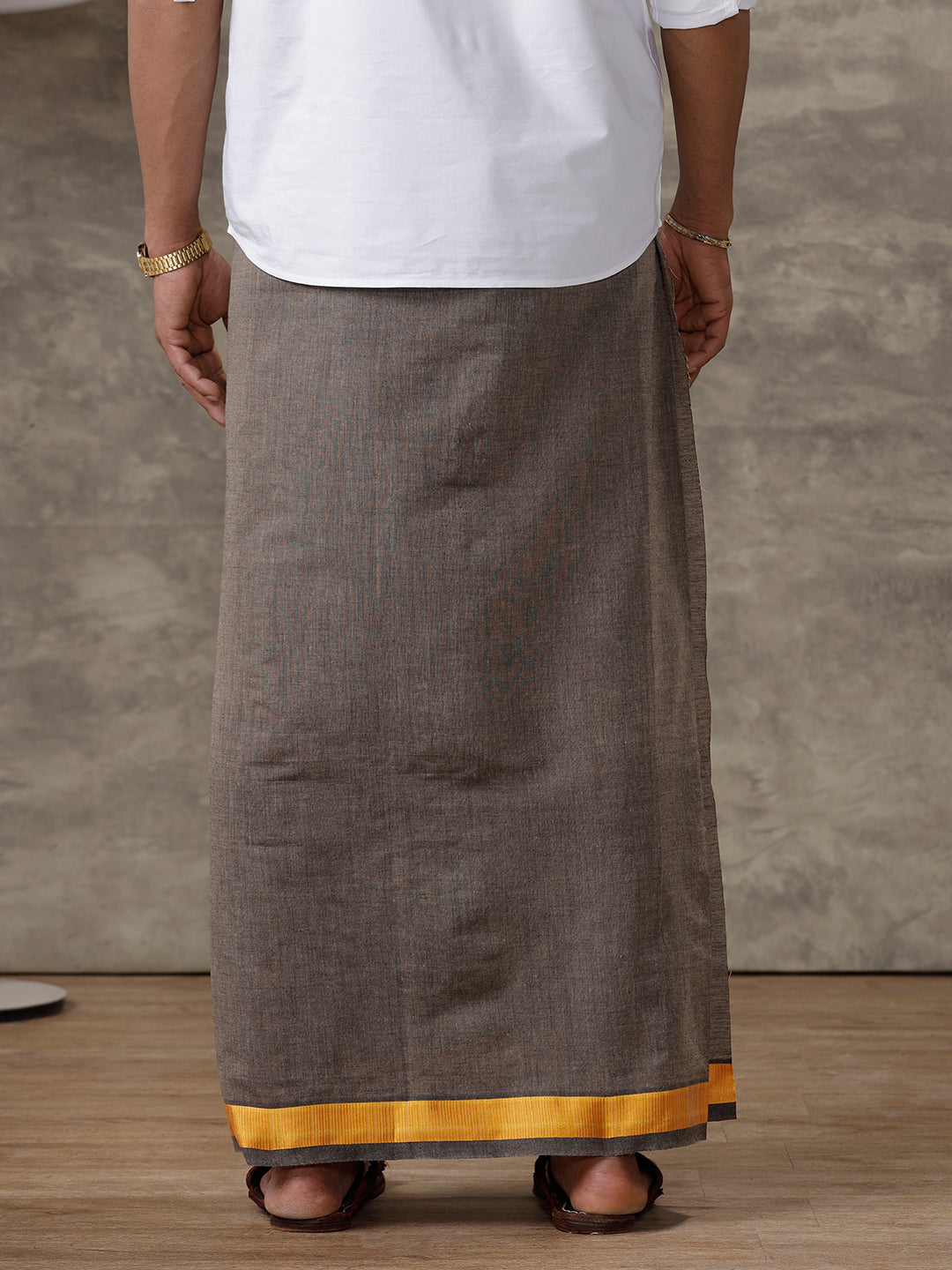 Men Dark Grey Lungi with Fancy Border Colour Diamond CD03