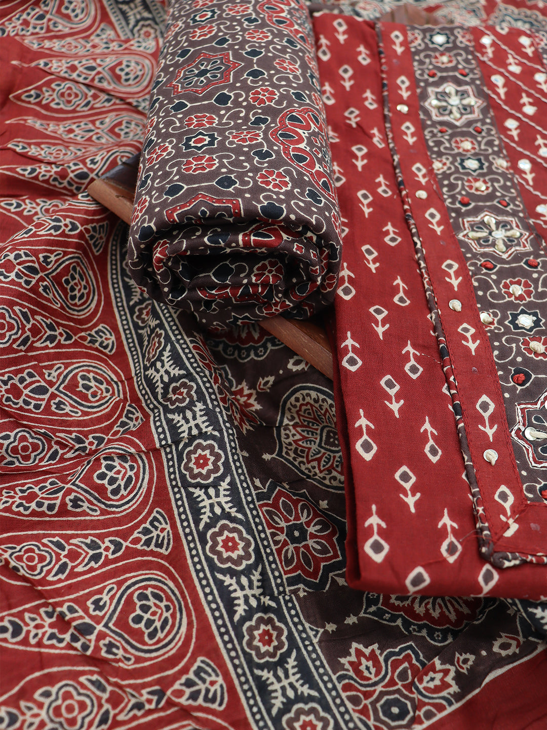 Women Pure Cotton Printed Dress Material Maroon DM347