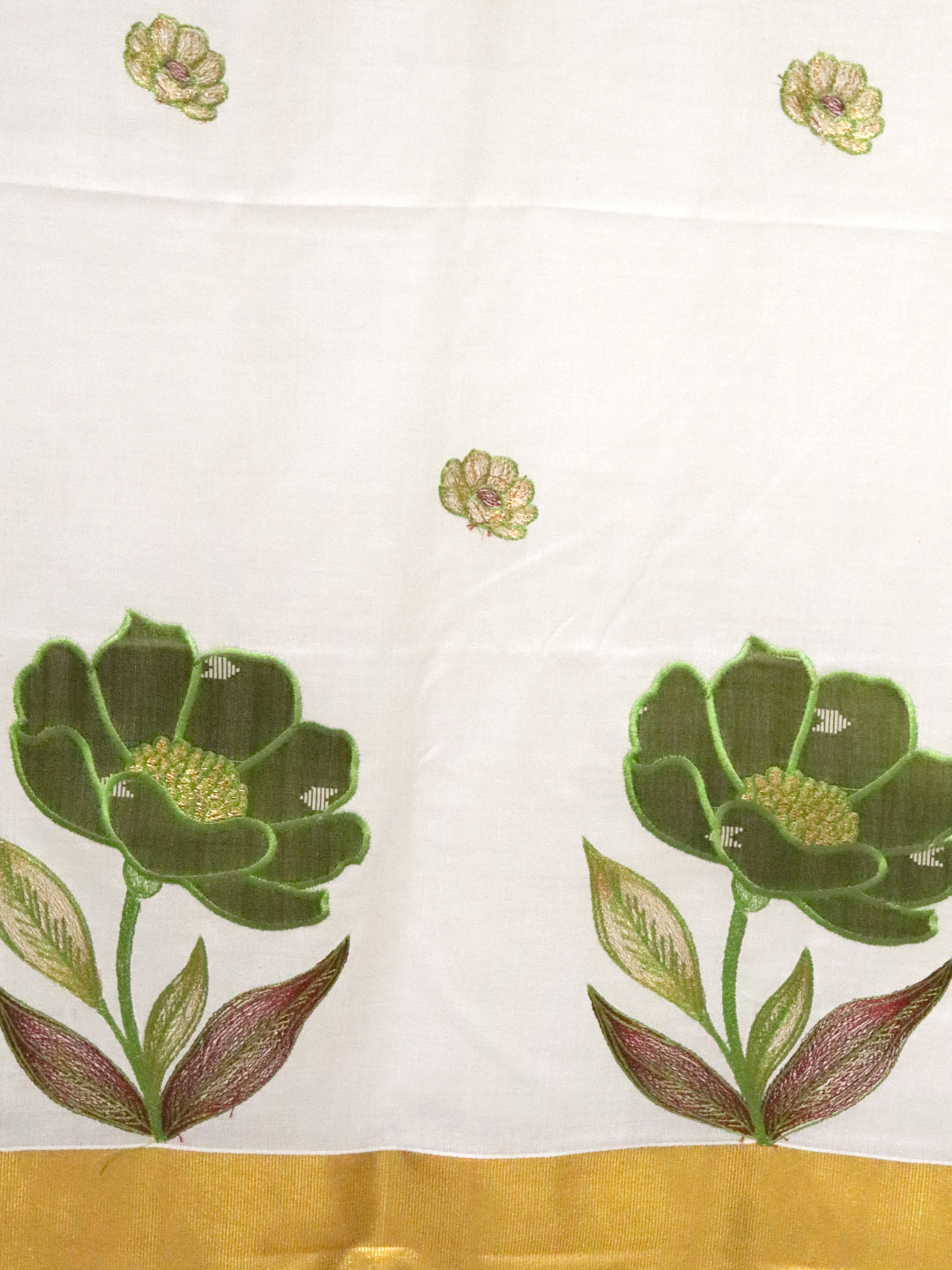 Women Kerala Embroidered Cream Saree KLS02