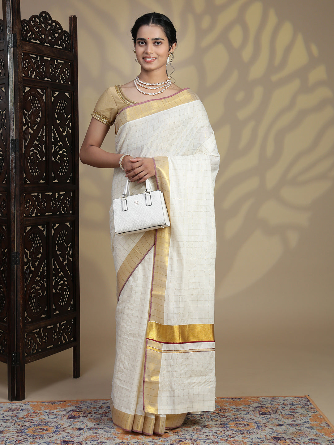Women Traditional Kerala Cream Checks Saree with Gold Jari KS226