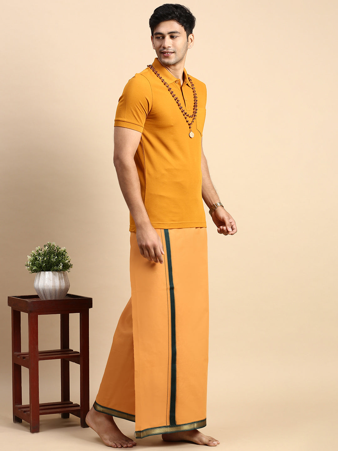 Men Devotional Mayilkhan Border Dhoti & TShirt Set Kaavi EP41