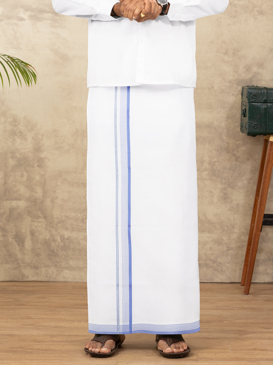 Men 100% Cotton Single Layer White Dhoti with Fancy Jari Border HW05