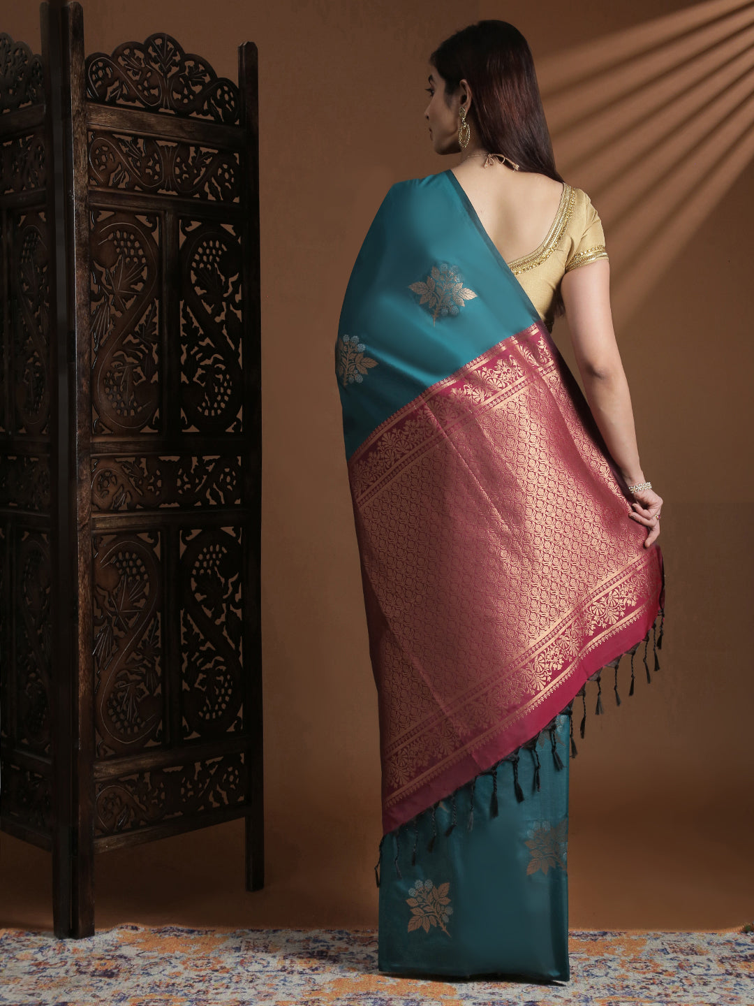 Women Soft Silk Saree Jungle Green SS412