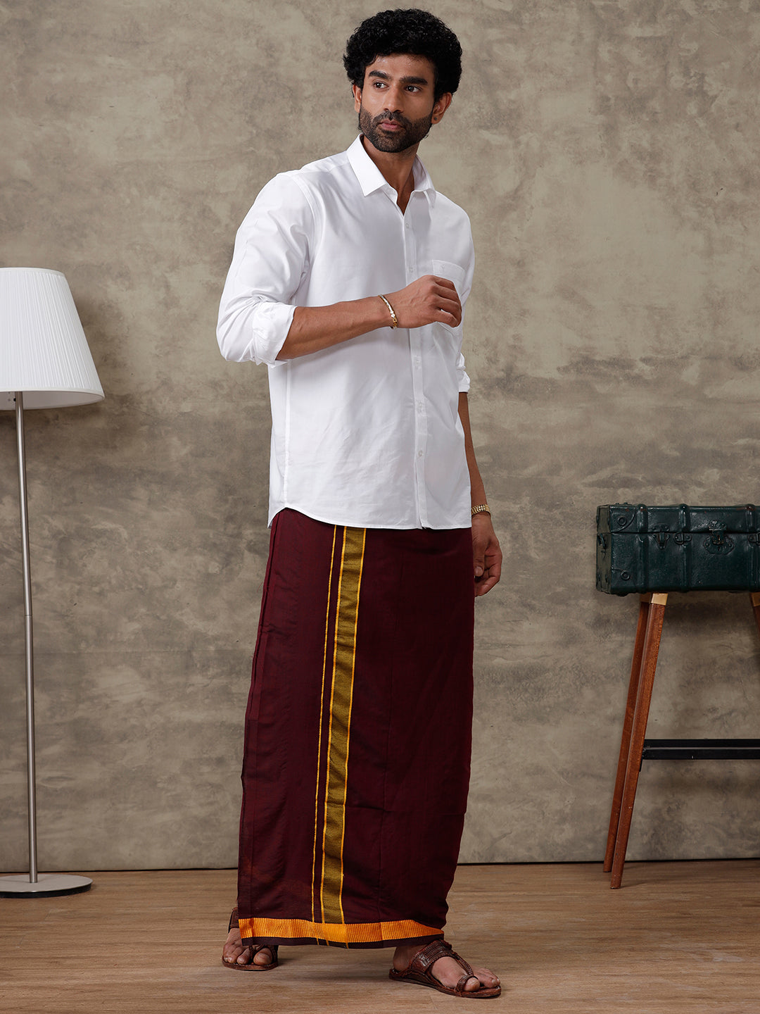 Men Brown Lungi with Fancy Border Colour Diamond CD08