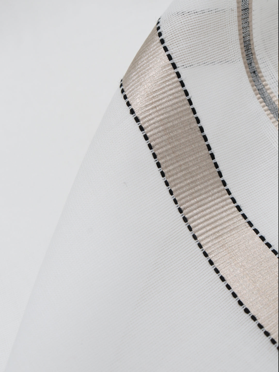 Men Premium Handloom White Dhoti with Fancy Border HLM69