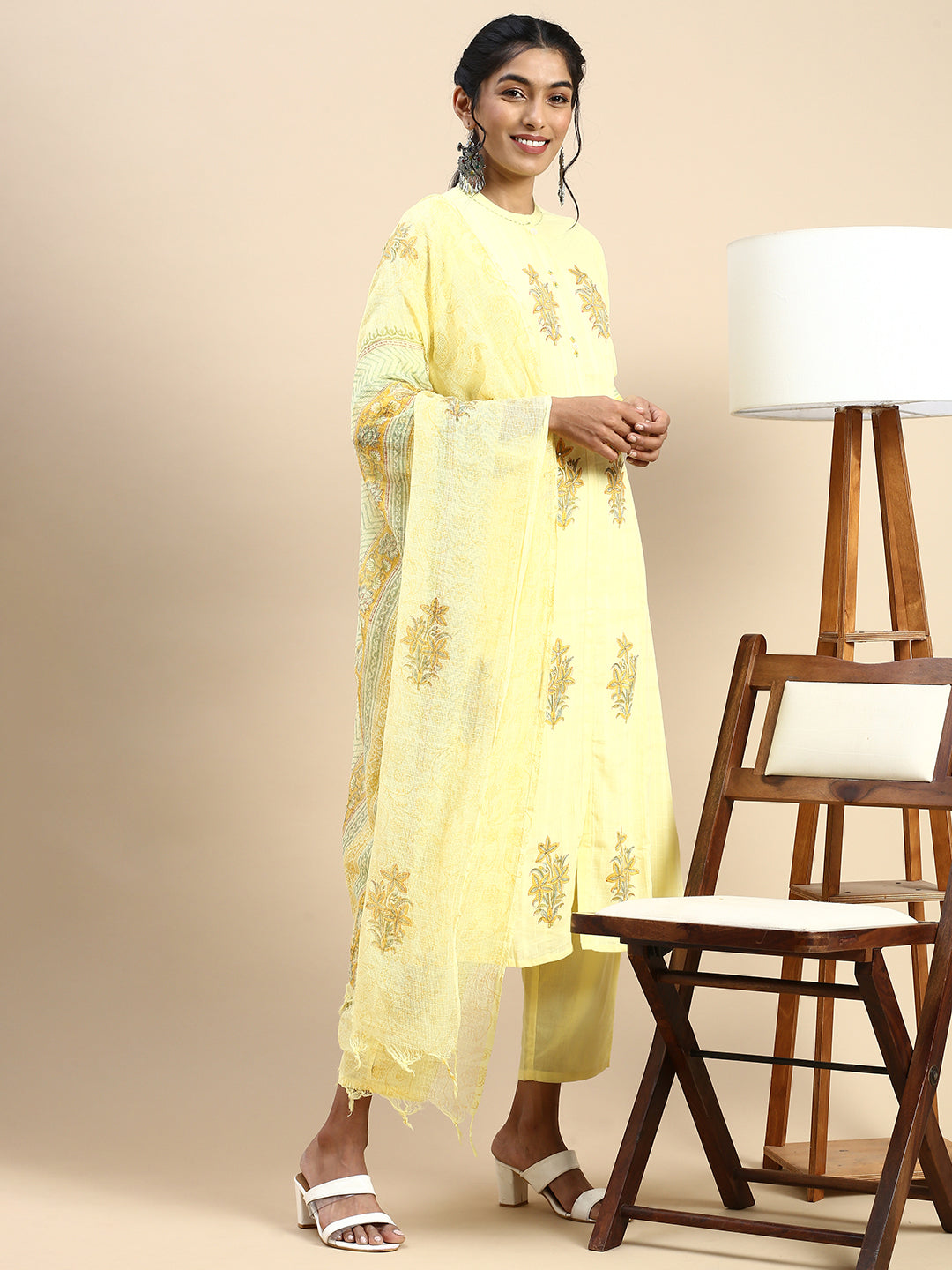 Women Cotton Yellow Collar Neck Straight Cut Print & Embroidered Kurti Set PKS16-Side view