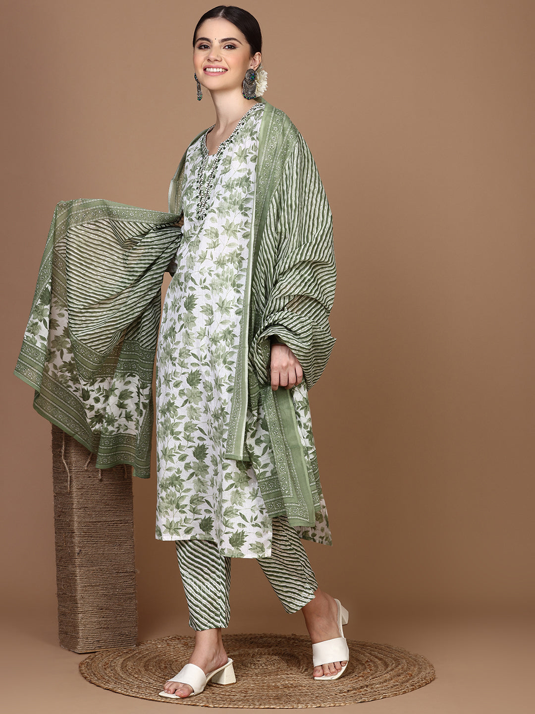 Women Cotton Embroidered Kurti Set  Green PKS20
