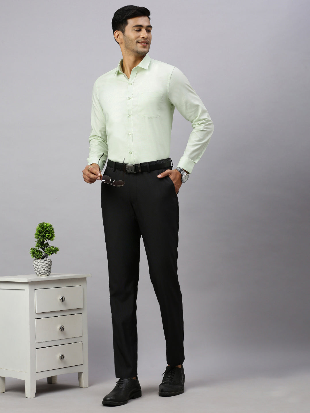 Mens Smart Fit Pale Green Classic Shirt