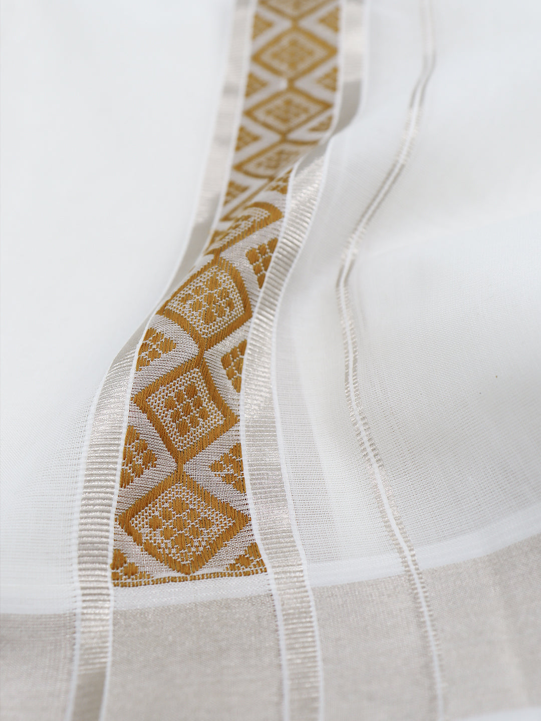 Men Premium Handloom White Dhoti with Fancy Border HLM74