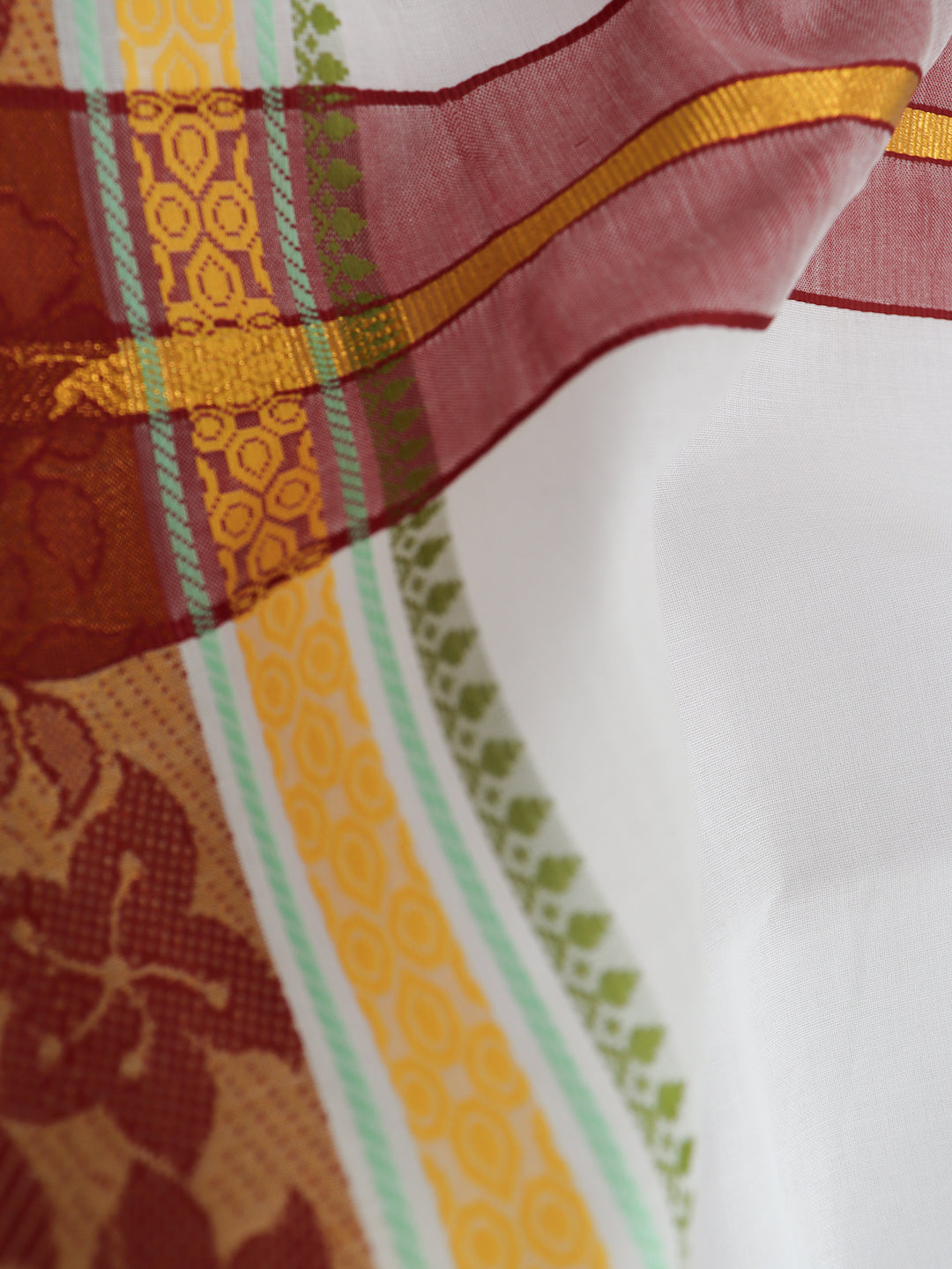 Men Cotton Maroon Fancy Border Panchakacham with Angavasthram Vishvadeva (9+5) VD02