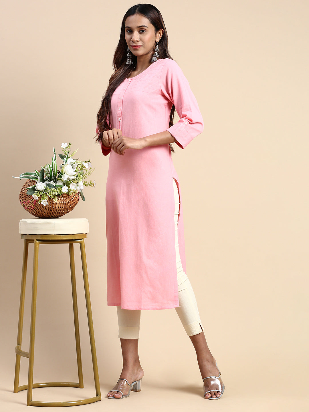 Small Ladies Light Pink Plain Straight Cotton Kurti at Rs 1400/piece in New  Delhi