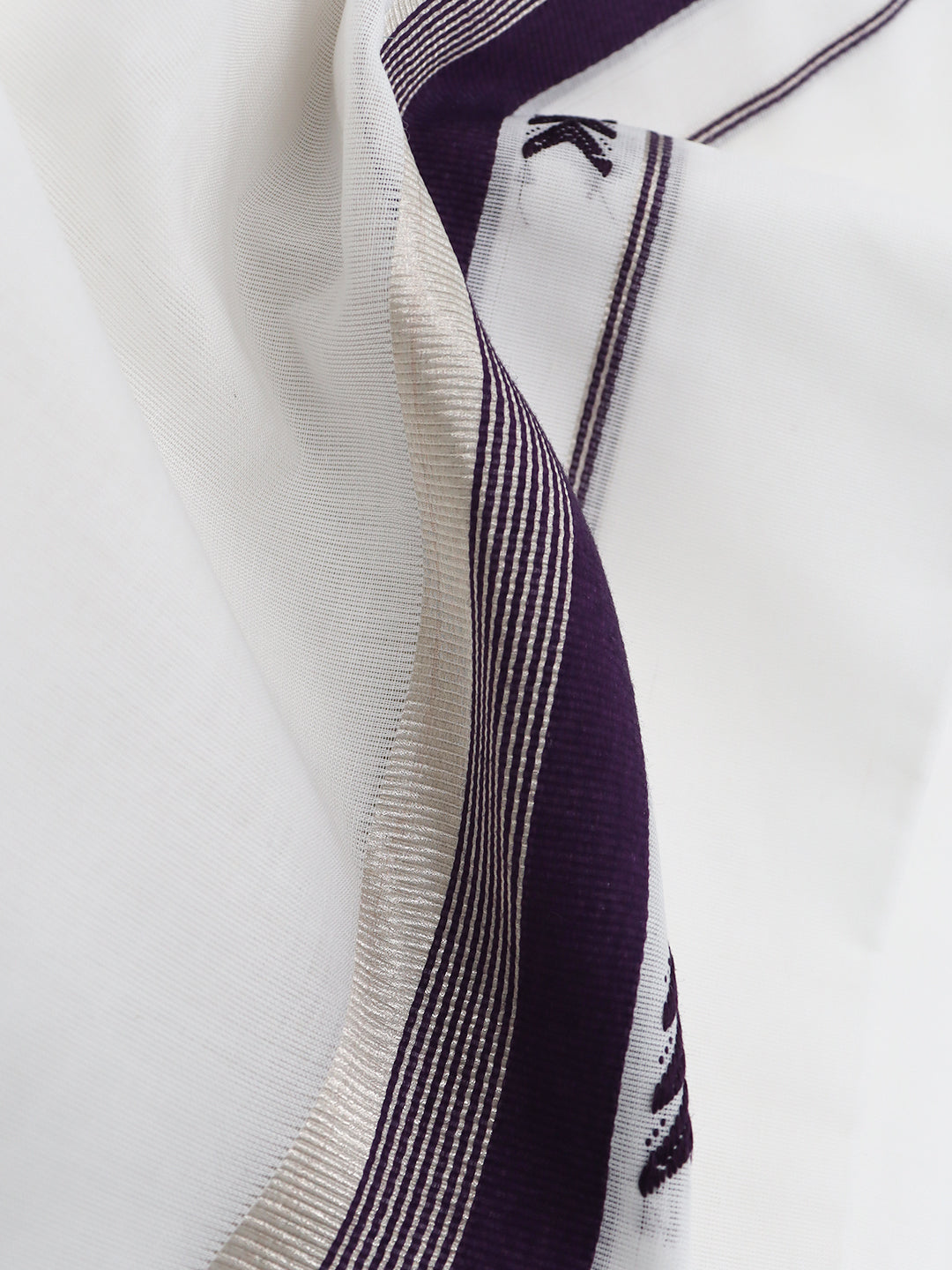 Men Premium Handloom White Dhoti with Fancy Border HLM80