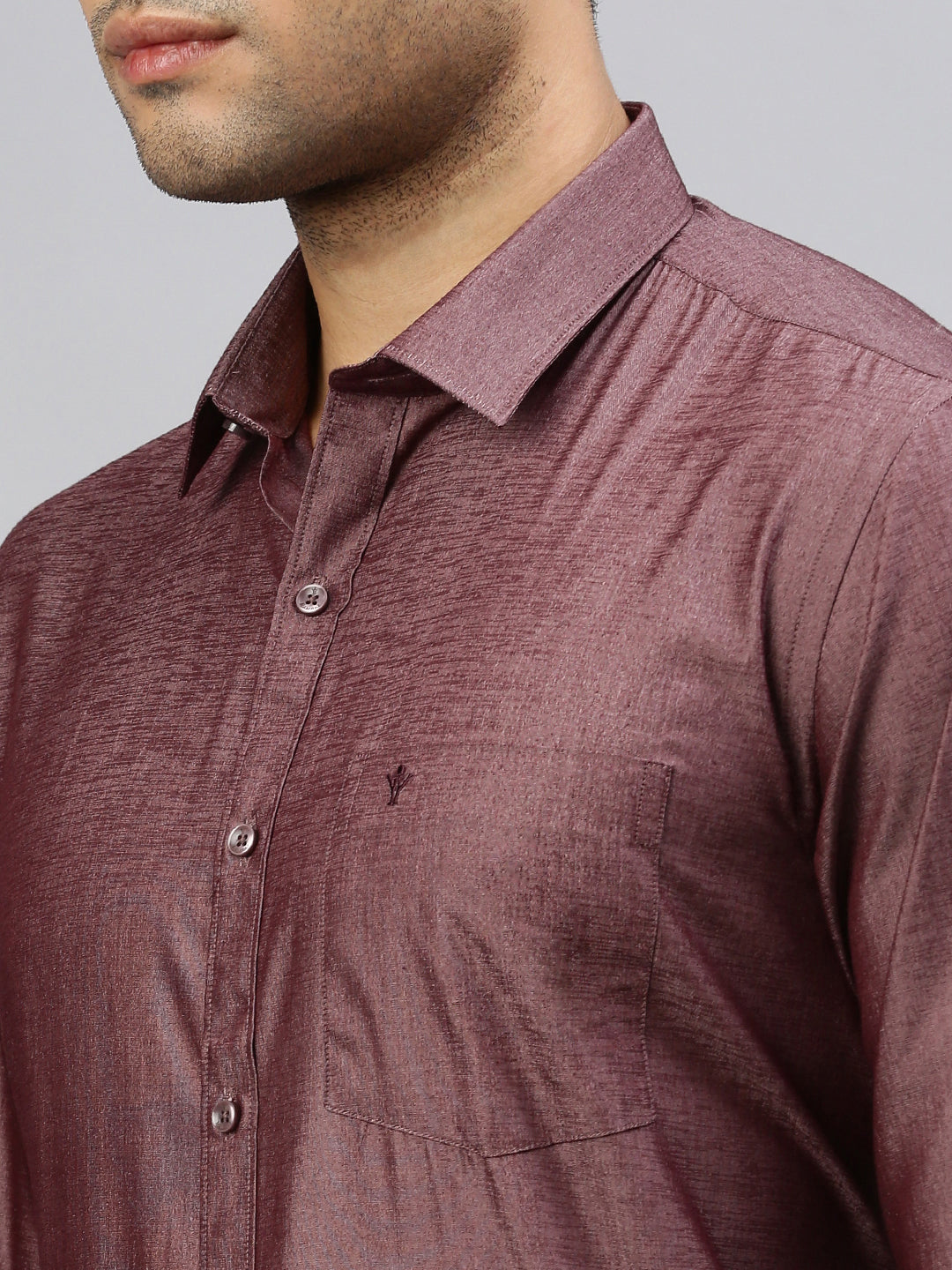 Men Cotton Blend Full Sleeves Shirt Marron T46 TV3