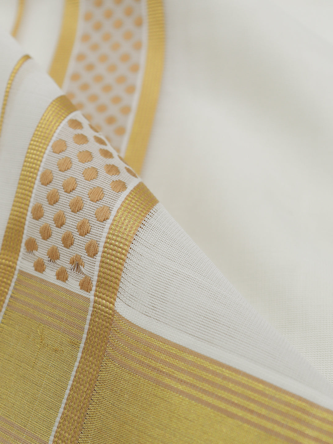 Men Premium Handloom White Dhoti with Fancy Border HLM78