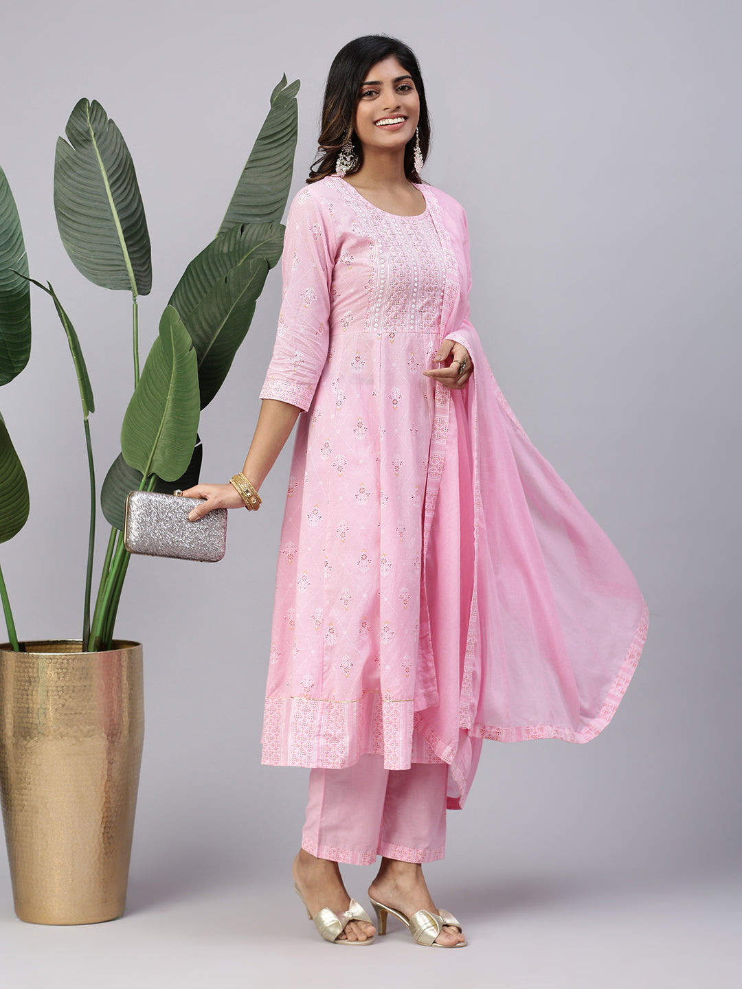 Women Embroidered & Printed Kurti Sets Pink EKS21