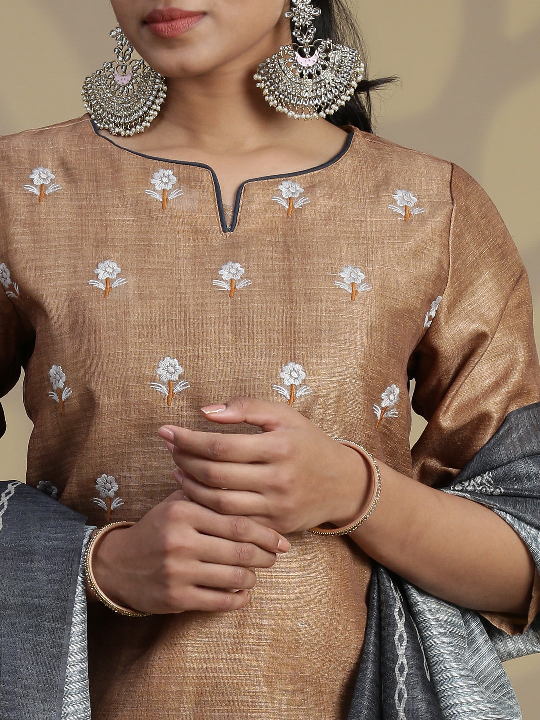 Women Cotton Golden Colour Flower Embroidered Kurti Set EKS94