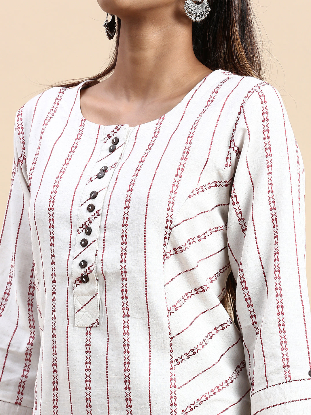 Women Cotton Embroidered Mandarin Collar Straight Cut Off White Kurti EK38-Zoom view