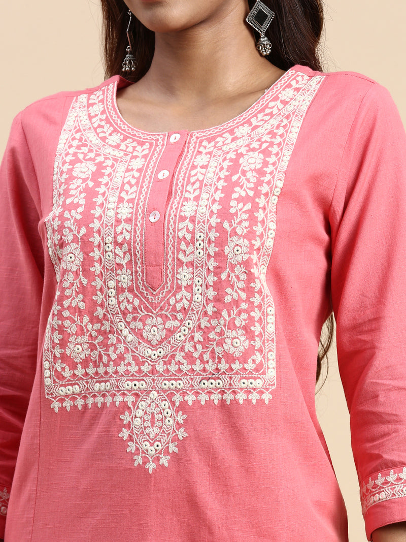 Women Cotton Embroidered Round Neck Straight Cut Pink Kurti EK27