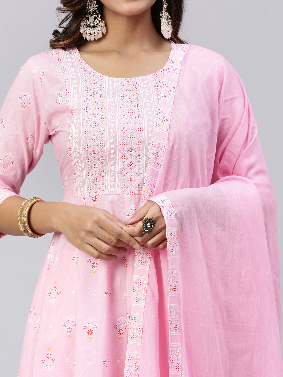 Women Embroidered & Printed Kurti Sets Pink EKS21