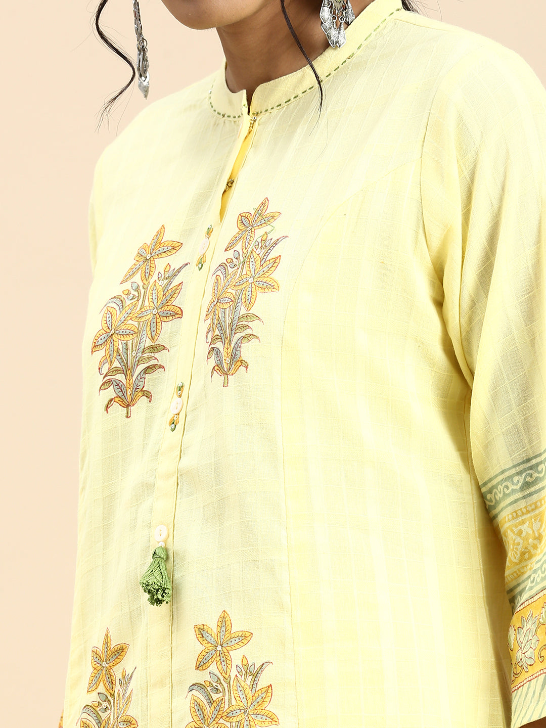 Women Cotton Yellow Collar Neck Straight Cut Print & Embroidered Kurti Set PKS16-Zoom view