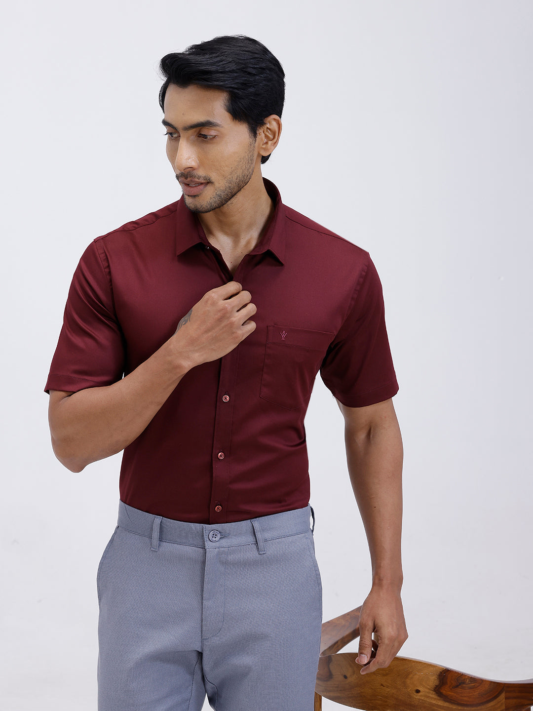Men Cotton Blend Shirt Dark Maroon T53 ACT9