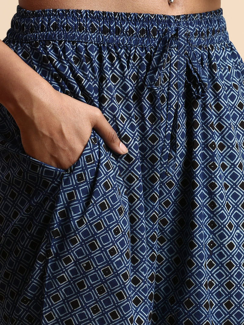Women Cotton Embroidered Round Neck Straight Cut Black & Blue Kurti Set EKS01
