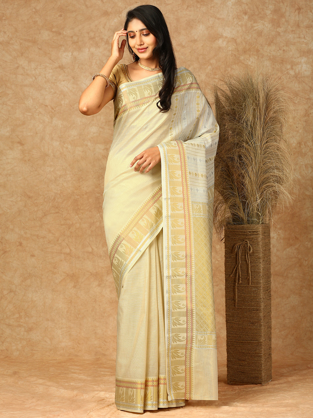 Kerala Cream Saree with Gold Jari Border KS134