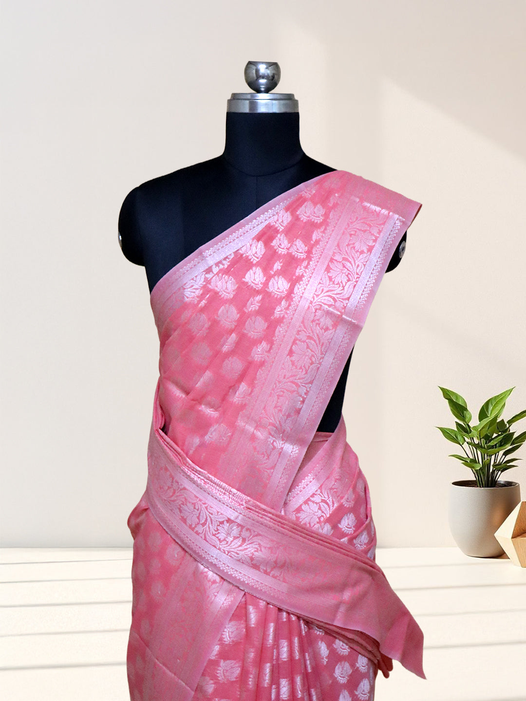Women Pink Cotton Saree PCS243