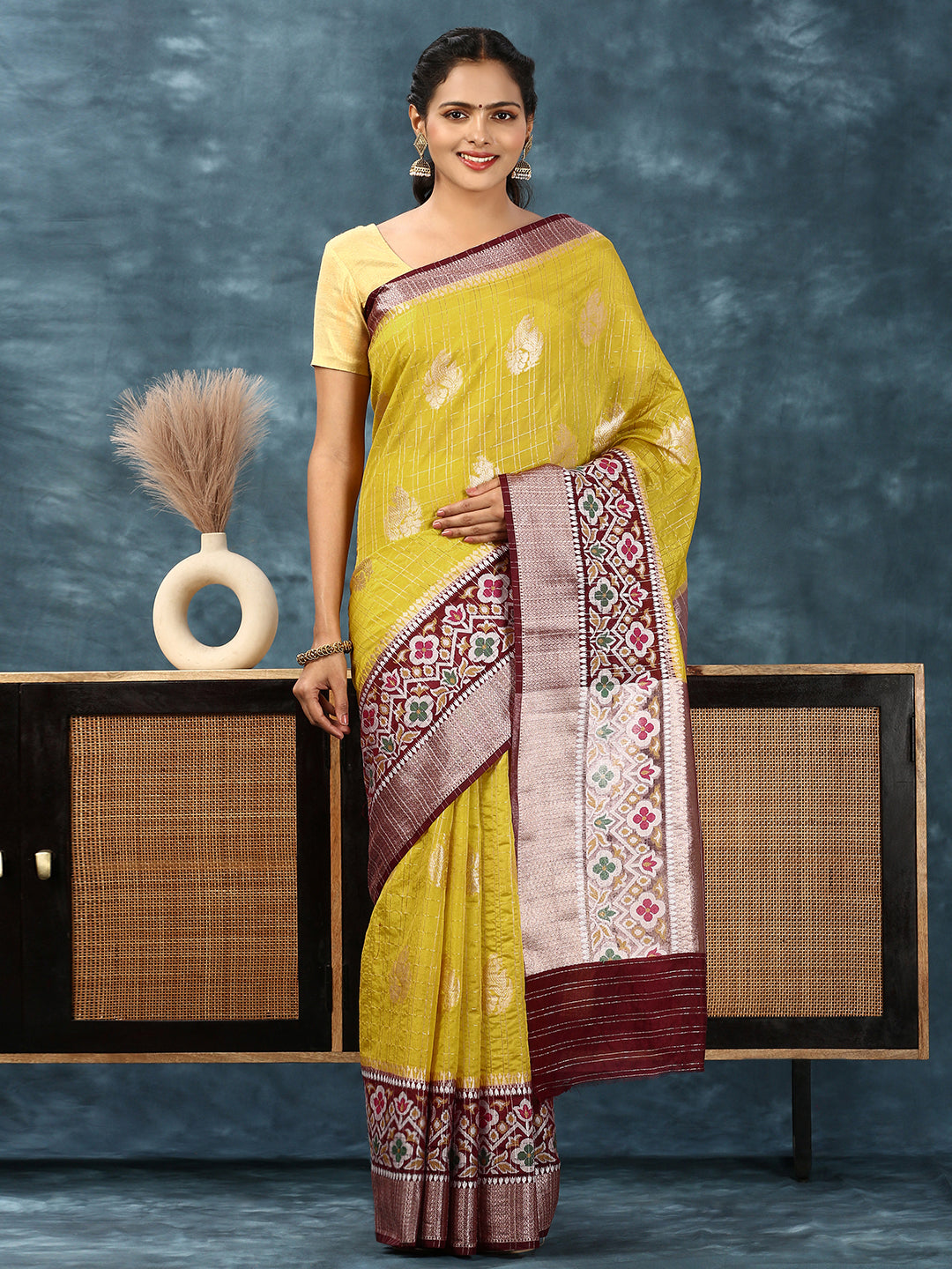 Women Semi Raw Silk Weaving Saree Yellow SRS77