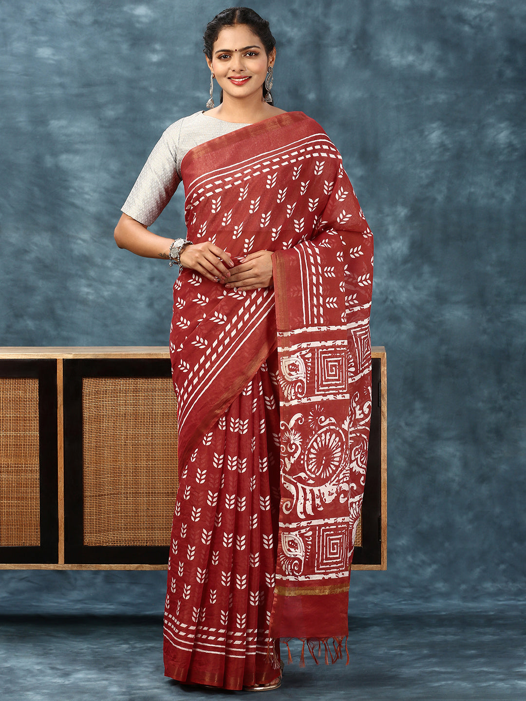 Women Semi Tussar Printed Saree Red ST145