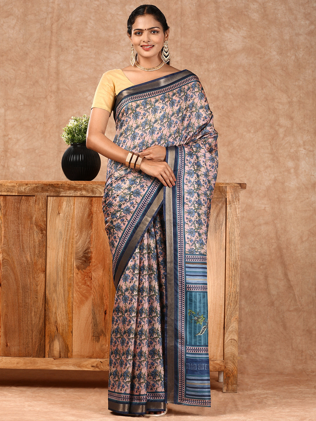 Women Semi Silk Print Saree Pink SS179